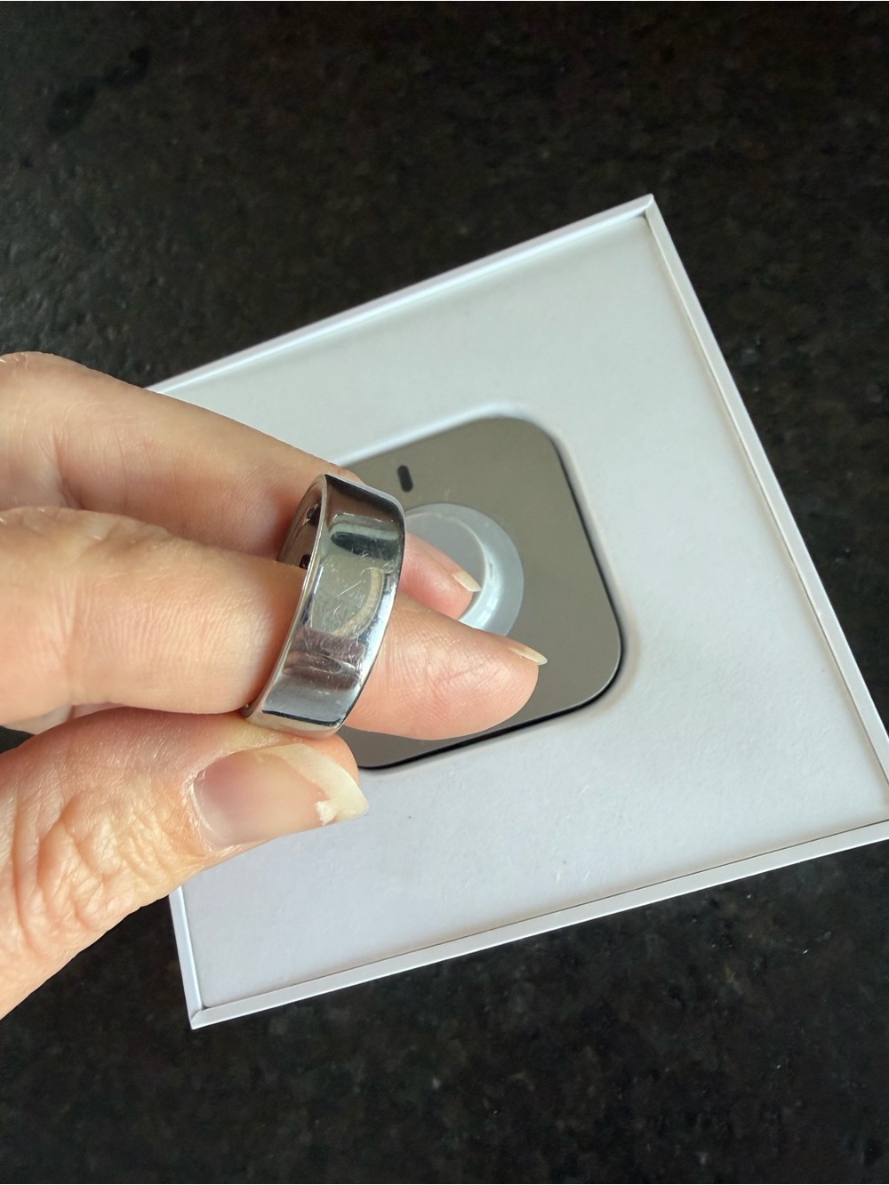 Silver Oura 4 - size 10 - Picture 4 of 6
